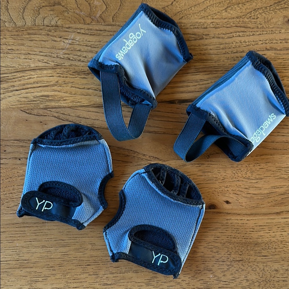 Yogapaws Black and Gray Fingerless Workout Gloves and socks